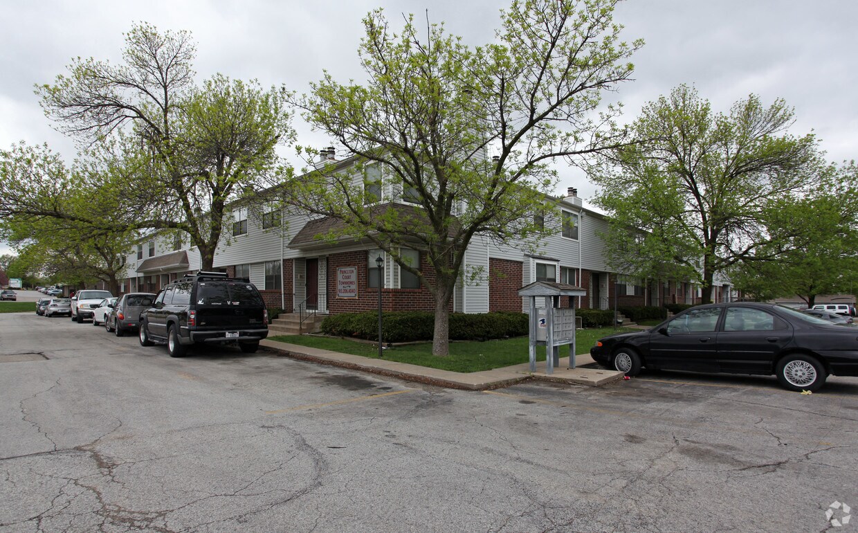 Primary Photo - Princeton Court