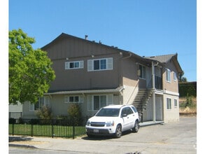 Building Photo - 862 Jeanne Ave