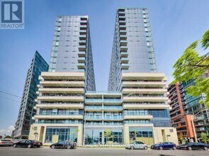 Building Photo - 36 Lisgar St