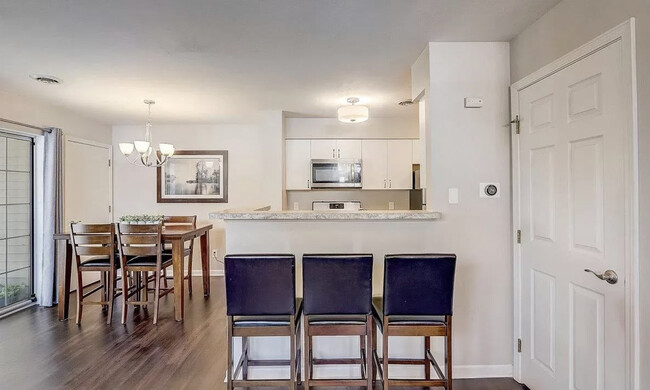Building Photo - 2851 Holborn Cir