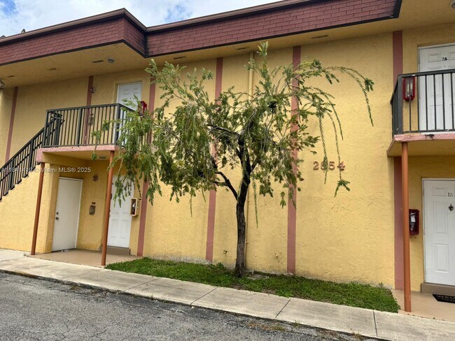 Foto del edificio - 2854 NW 55th Ave