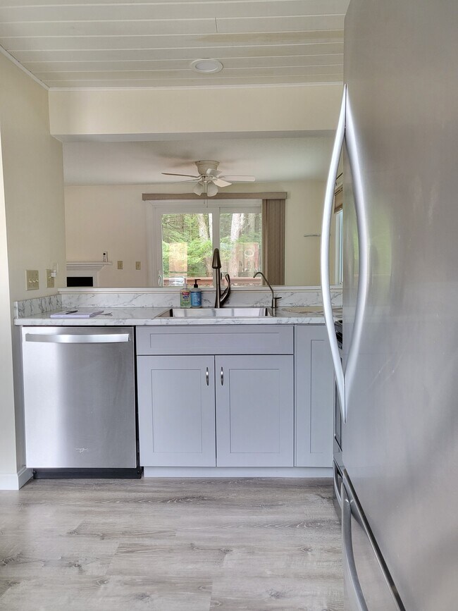 Foto del edificio - 378 Portland Rd