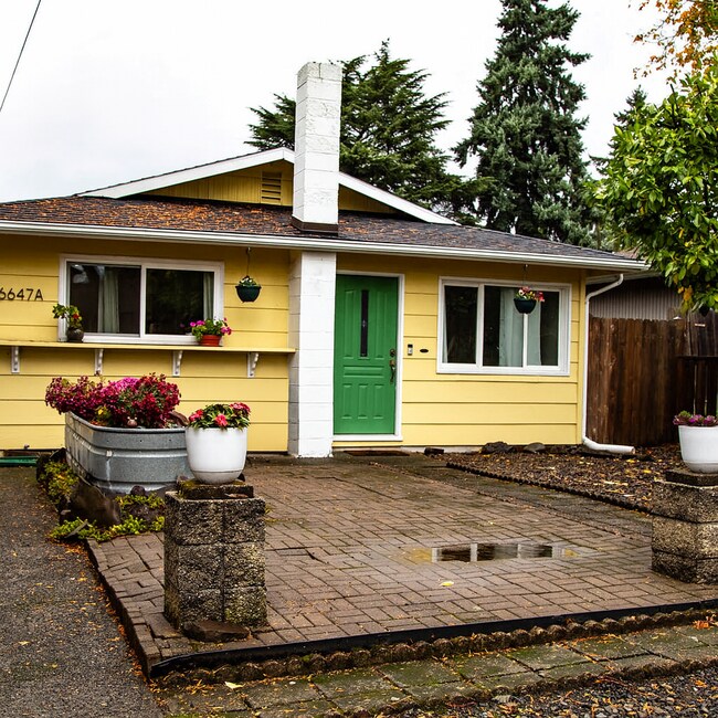 Foto del edificio - 6647 N Astor St