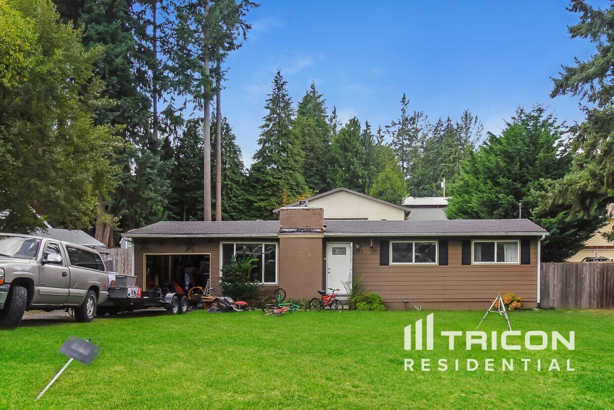 Foto principal - 6515 193rd Ave E