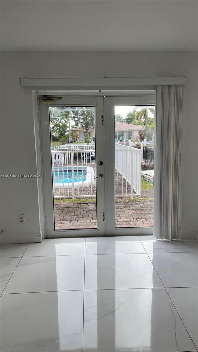 Foto del edificio - 840 Pine Dr