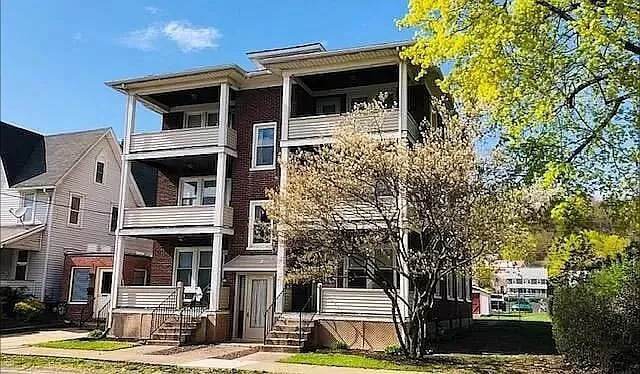 Building Photo - 2120 W 4th St