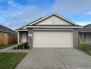 Building Photo - 21031 Longeni Dr