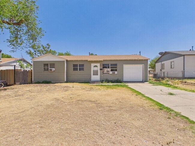 Foto del edificio - 3810 Mesa Verde Dr