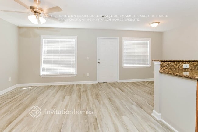 Foto del edificio - 114 Carol Susan Ln