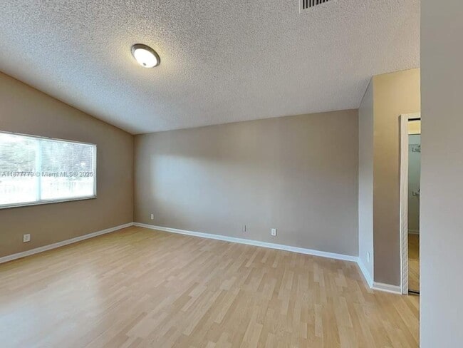 Building Photo - 1401 Banyan Cir
