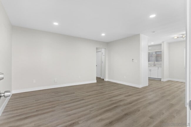 Building Photo - 3817 Marlborough Ave
