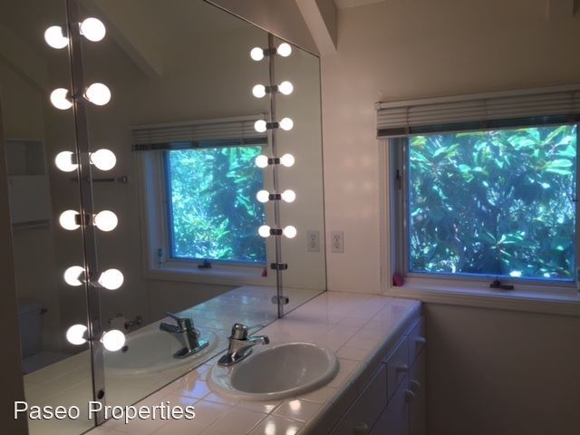 Building Photo - 3 br, 2.5 bath House - 76 Del Casa Dr.