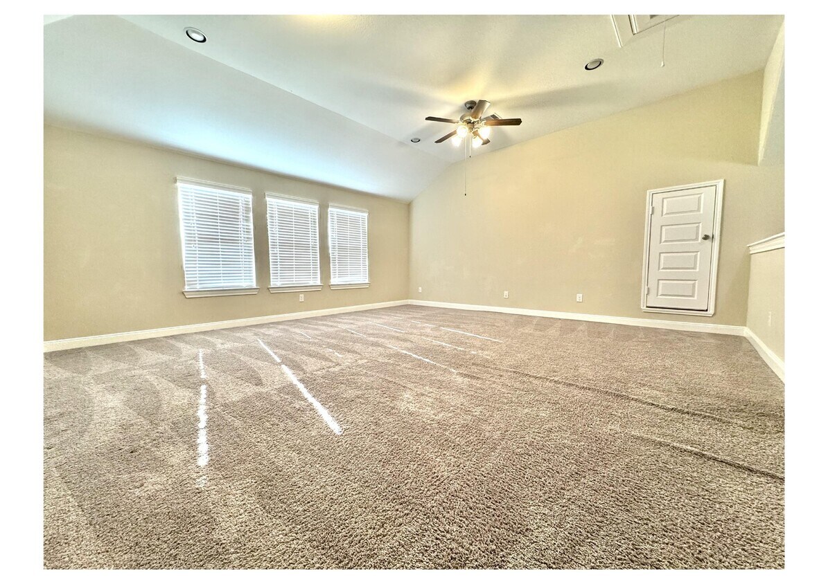 Building Photo - 27034 Triana River Cir