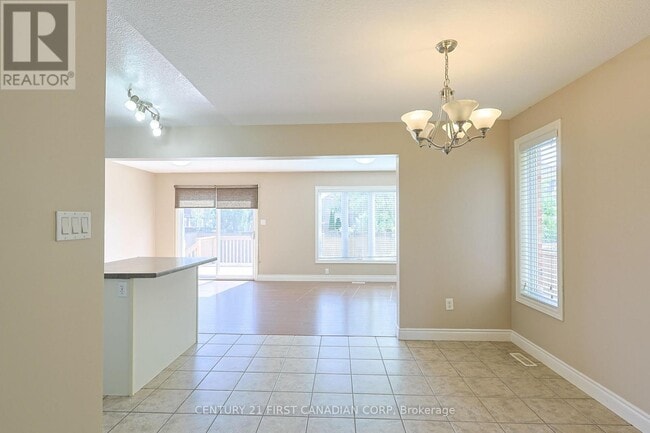 Building Photo - 565 Bluebell Rd