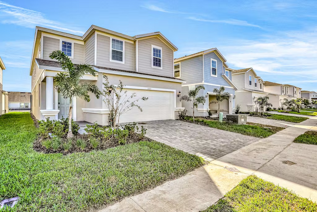 Building Photo - 3265LW- Amazing 6BR Near Disney/Pool/Spa