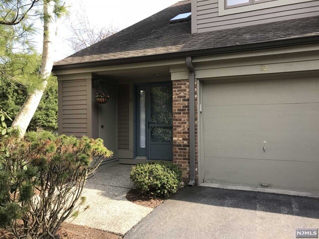 Foto del edificio - 52 Longfellow Ln
