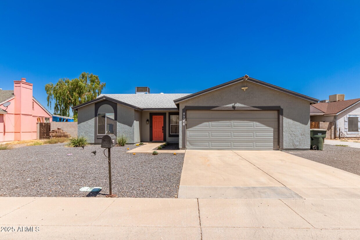 Foto principal - 7748 W Minnezona Ave