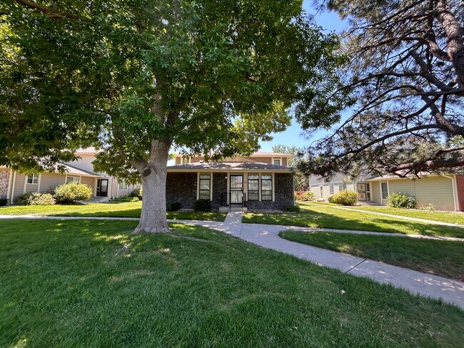 Building Photo - $0. DEPOSIT OPTION. 2 BEDROOM CONDO WITH M...