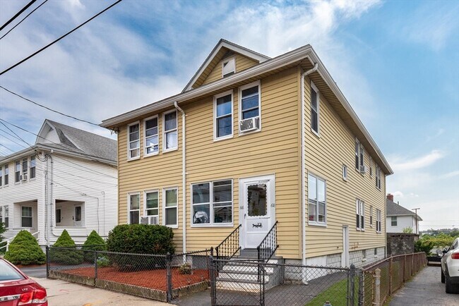Building Photo - 68 Putnam Rd