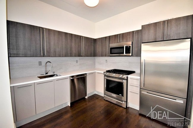 Building Photo - 68 Livingston Street #4BR