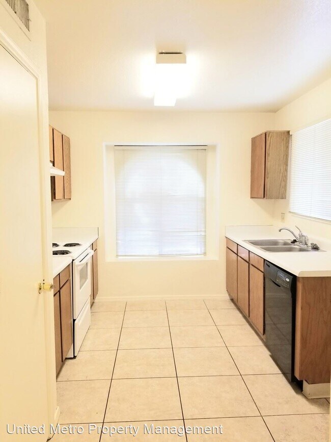 Building Photo - 3 br, 2 bath House - 18237 N 87th Drive