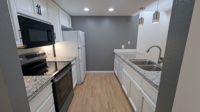 Building Photo - 39993 Fremont Blvd