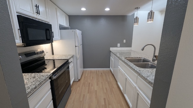 Building Photo - 39993 Fremont Blvd