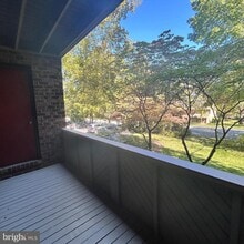 Building Photo - 1705 Mountainview Dr