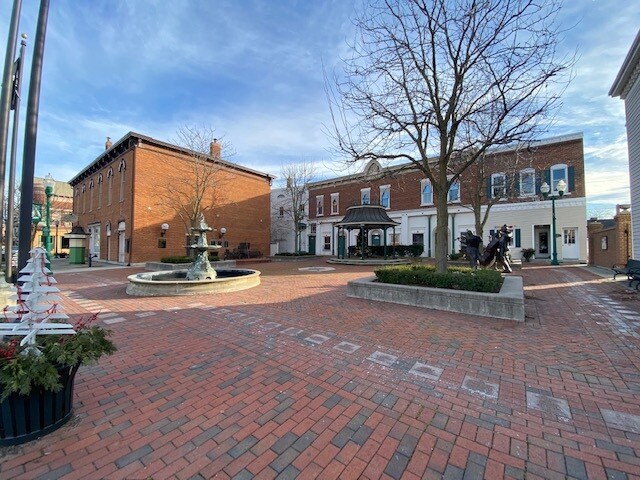 Primary Photo - 30 W Main St