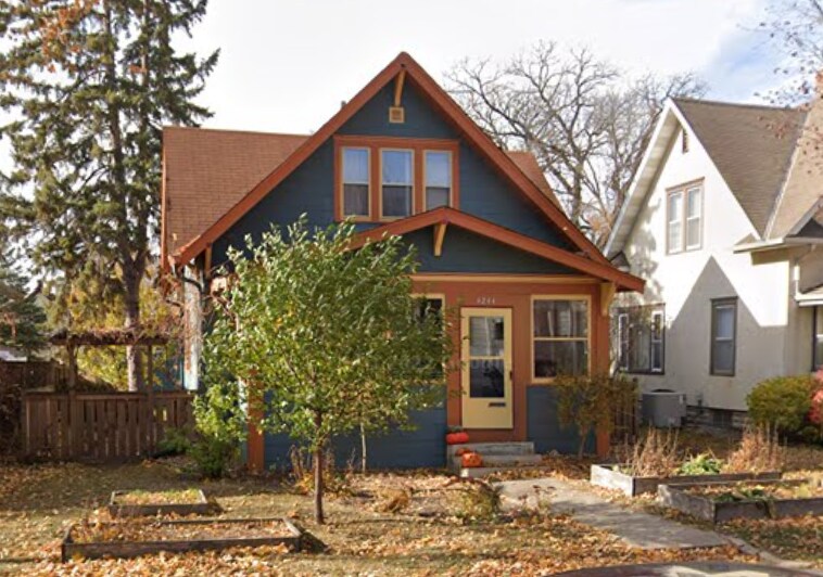 Primary Photo - 4244 Nokomis Ave