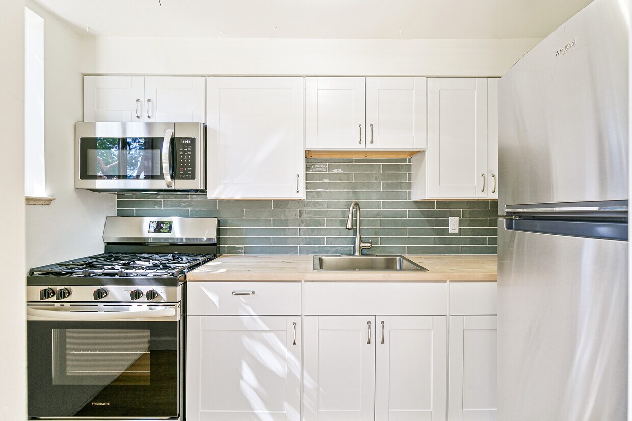 Foto principal - 2429 S Corona St