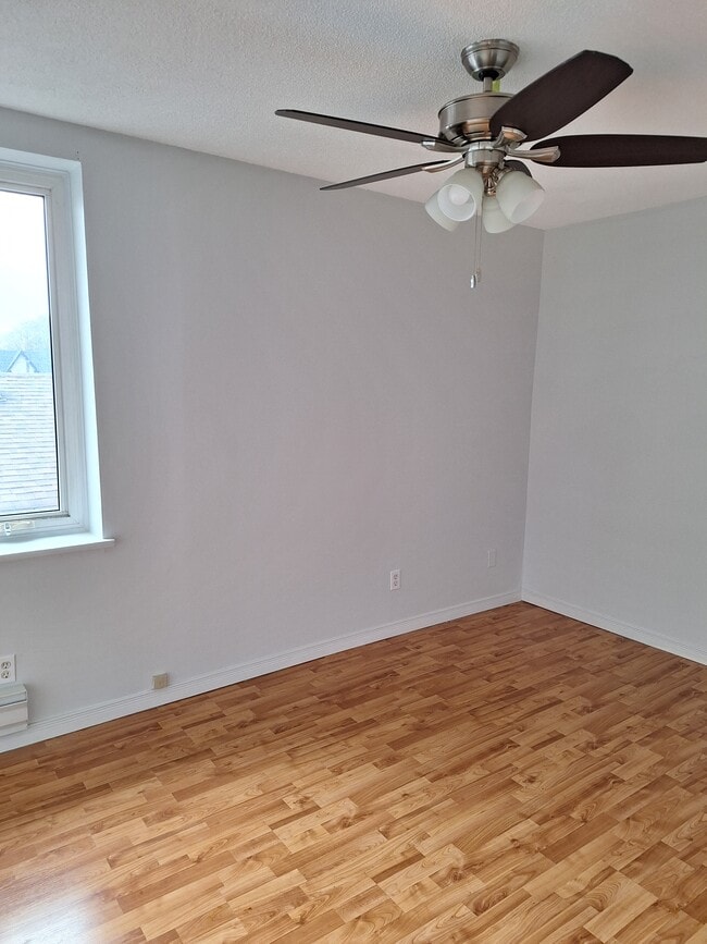 Building Photo - 6 Garrow Av