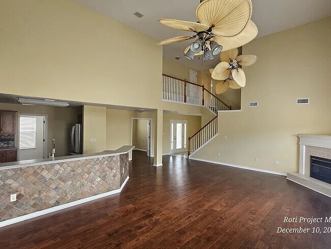 Building Photo - 337 Tequesta Dr