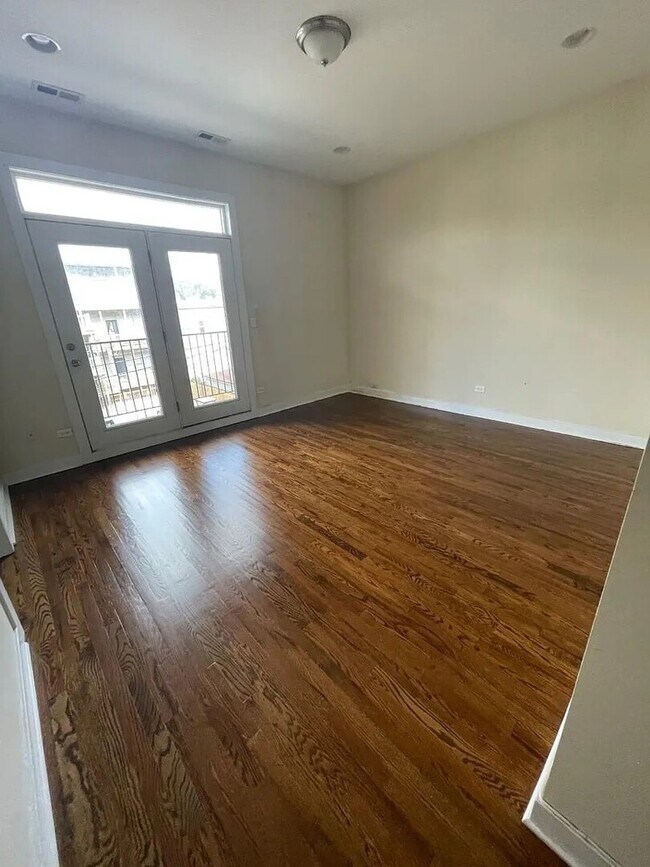 Foto del edificio - 3128 W Walton St