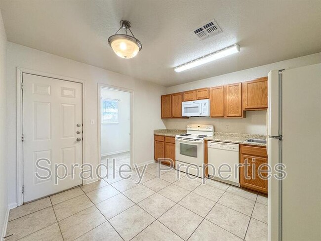 Building Photo - 608 John Paul Jones Dr