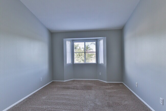 Building Photo - 707 Brookstone Rd