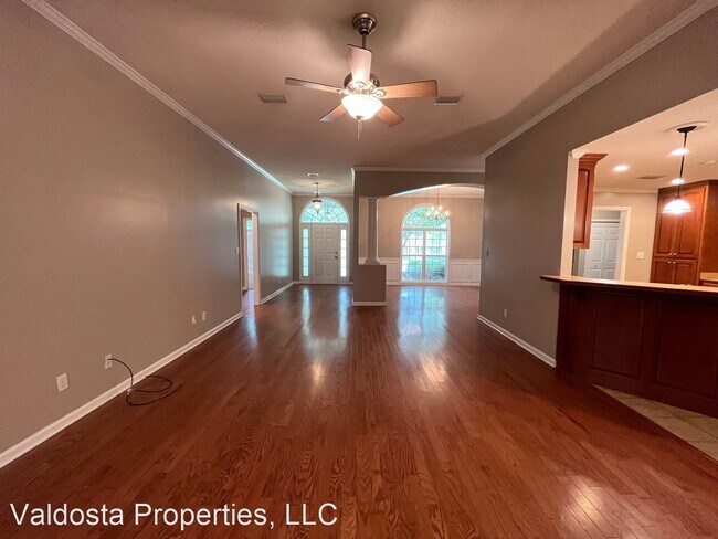 Building Photo - 4 br, 2 bath House - 3965 Applecross Road