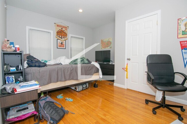 Foto del edificio - 123 Glenville Ave