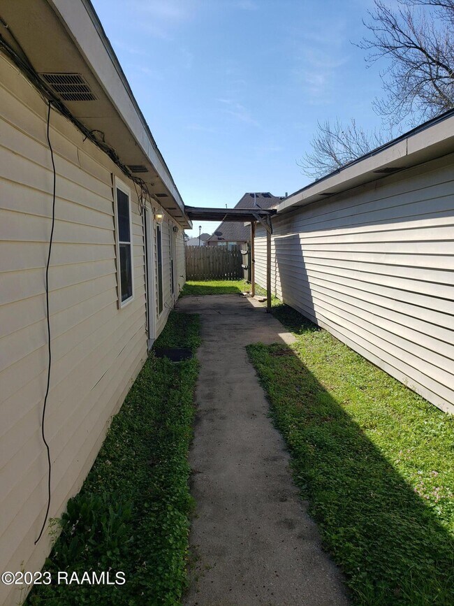 Foto del edificio - 214 Briarcliff Dr