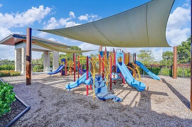 Foto del edificio - 10630 NW 88th St