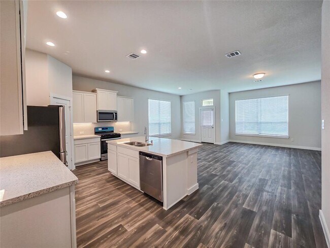 Building Photo - 3068 Sunmoon Ln