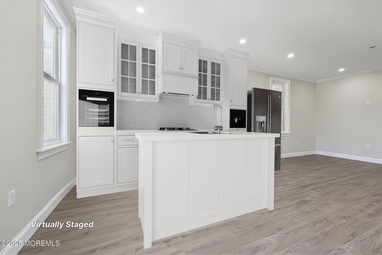 Foto principal - 3136 Summit Ave