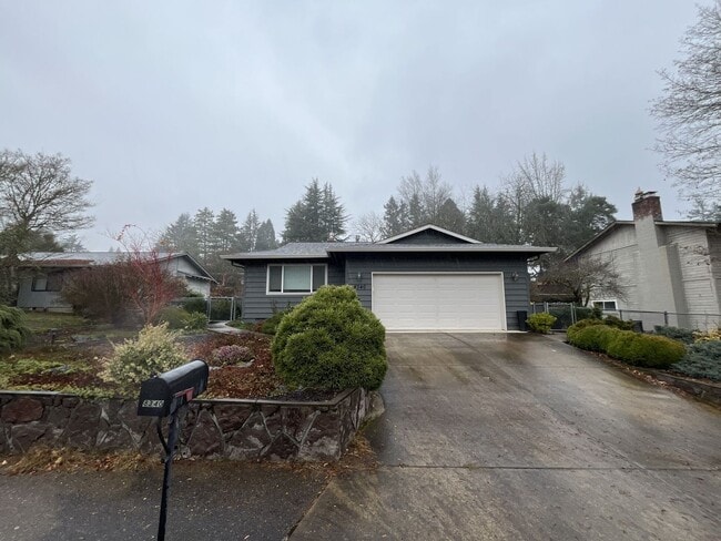 Foto del edificio - Move-In Ready Single-Story with Beautiful Front Garden & Spacious Kitchen