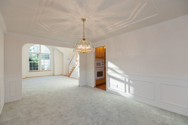 Building Photo - Sparkling Spacious 4 bedroom 2.5 bath in Kent