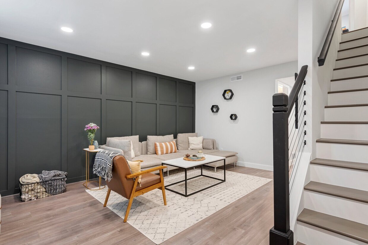 4222 Eiffel Dr, Saint Louis, MO 63125 Townhome Rentals in Saint Louis