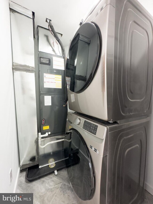 Foto del edificio - 3017 Ridge Ave