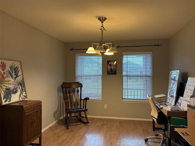 Foto del edificio - 1034 W South St