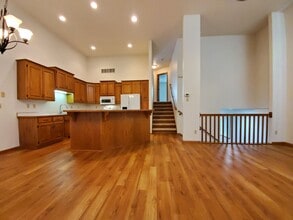 Building Photo - 1721 34th St SW