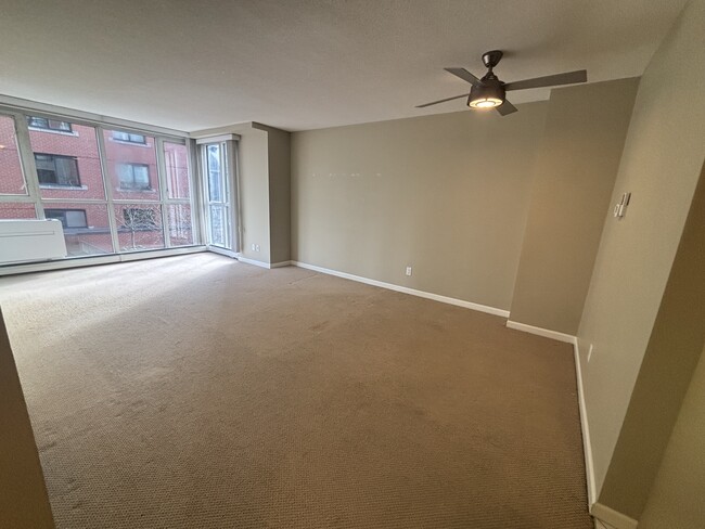 Building Photo - 5A-199 Drake Street