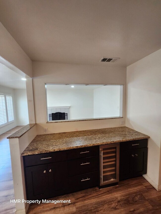 Foto del edificio - Newly Remodeled Home in Pomona